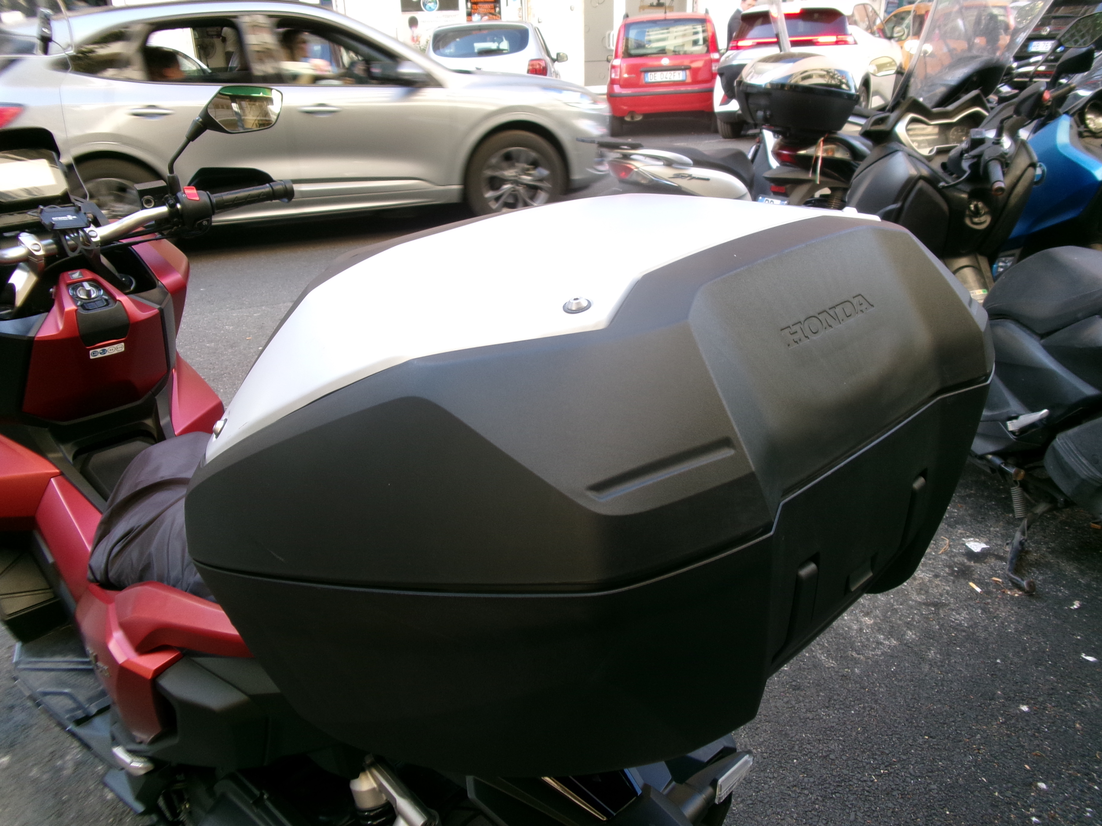 HONDA ADV 350 foto 5