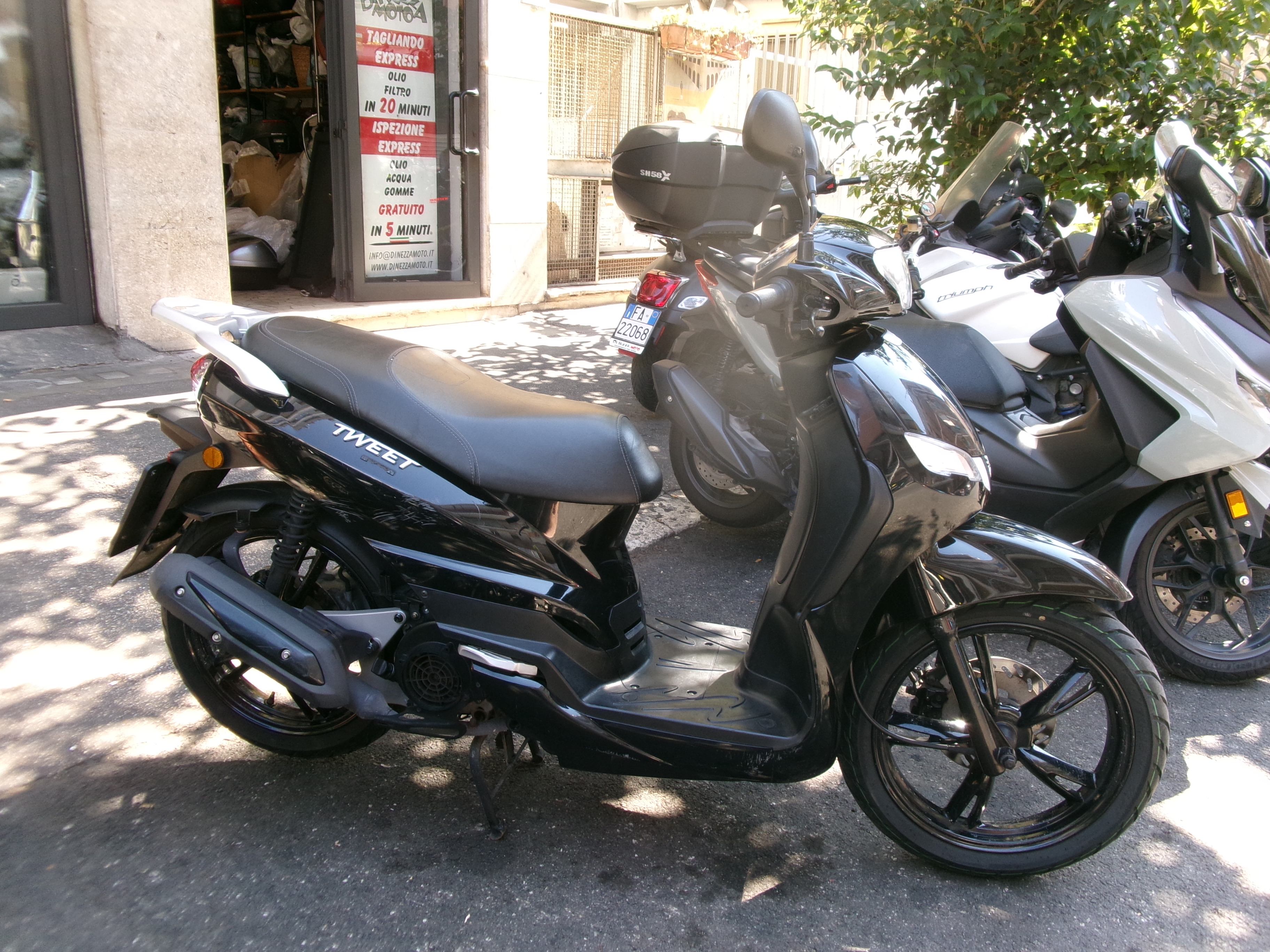 PEUGEOT TWEET 125 foto 2