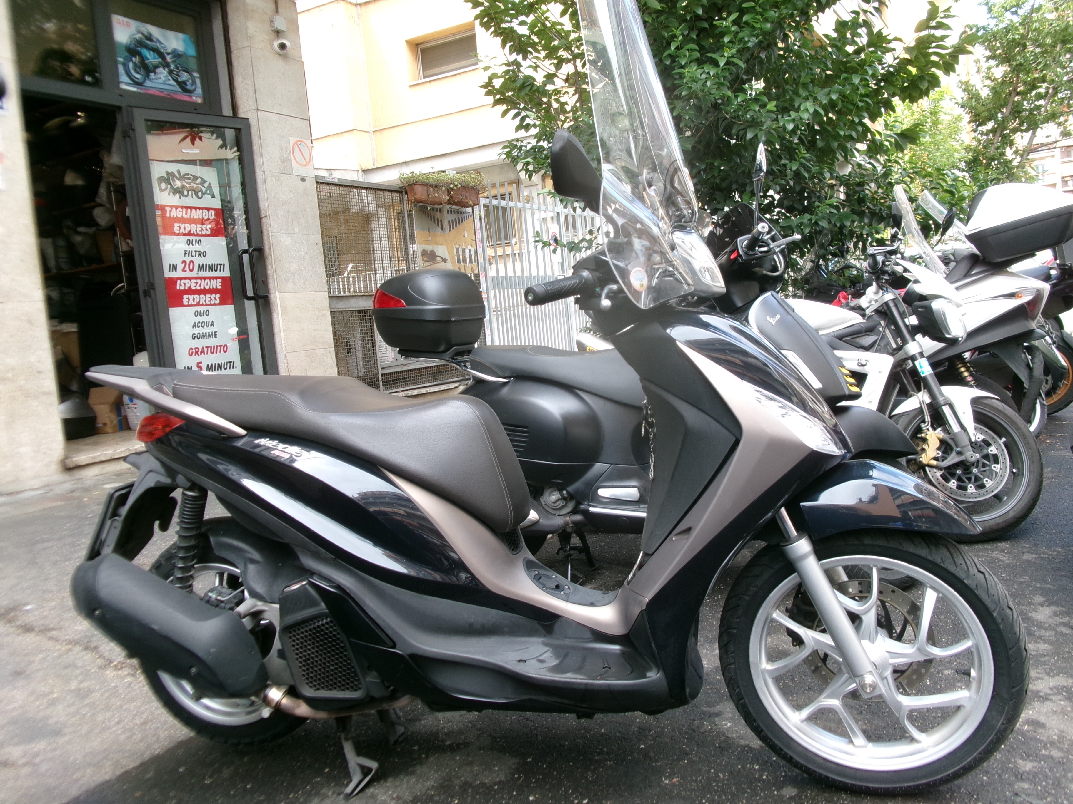 Piaggio Medley 150 Abs foto 2