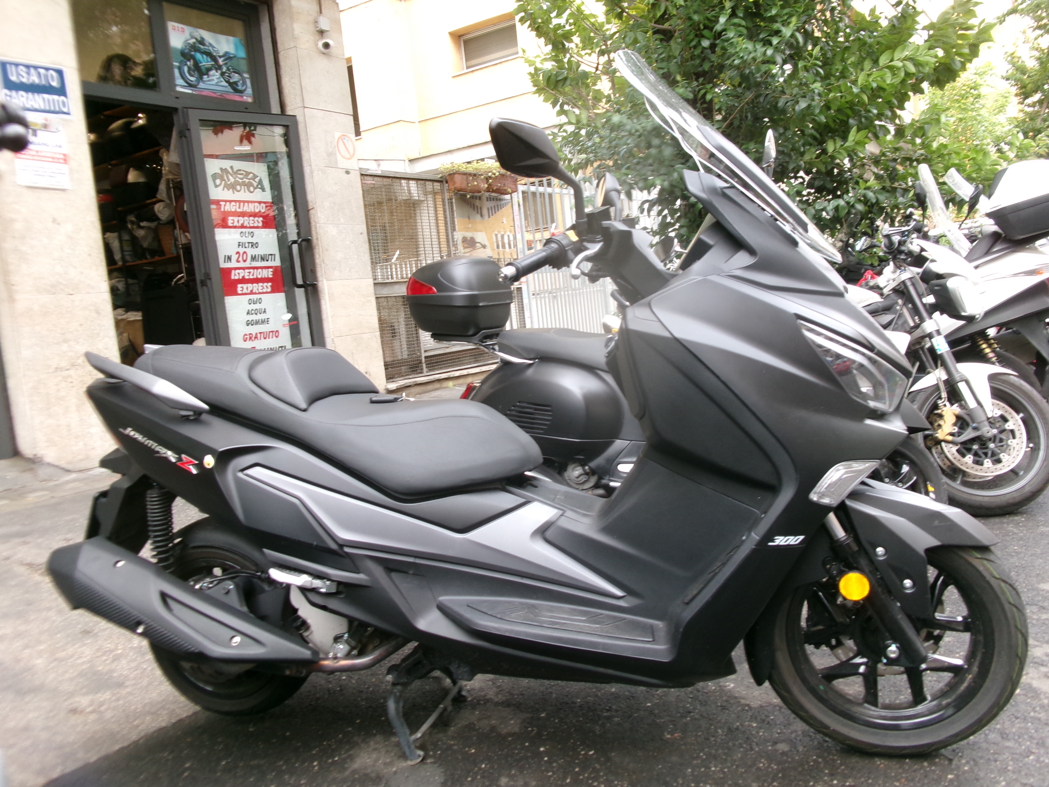 SYM JOYMAX Z 300 ABS foto 2