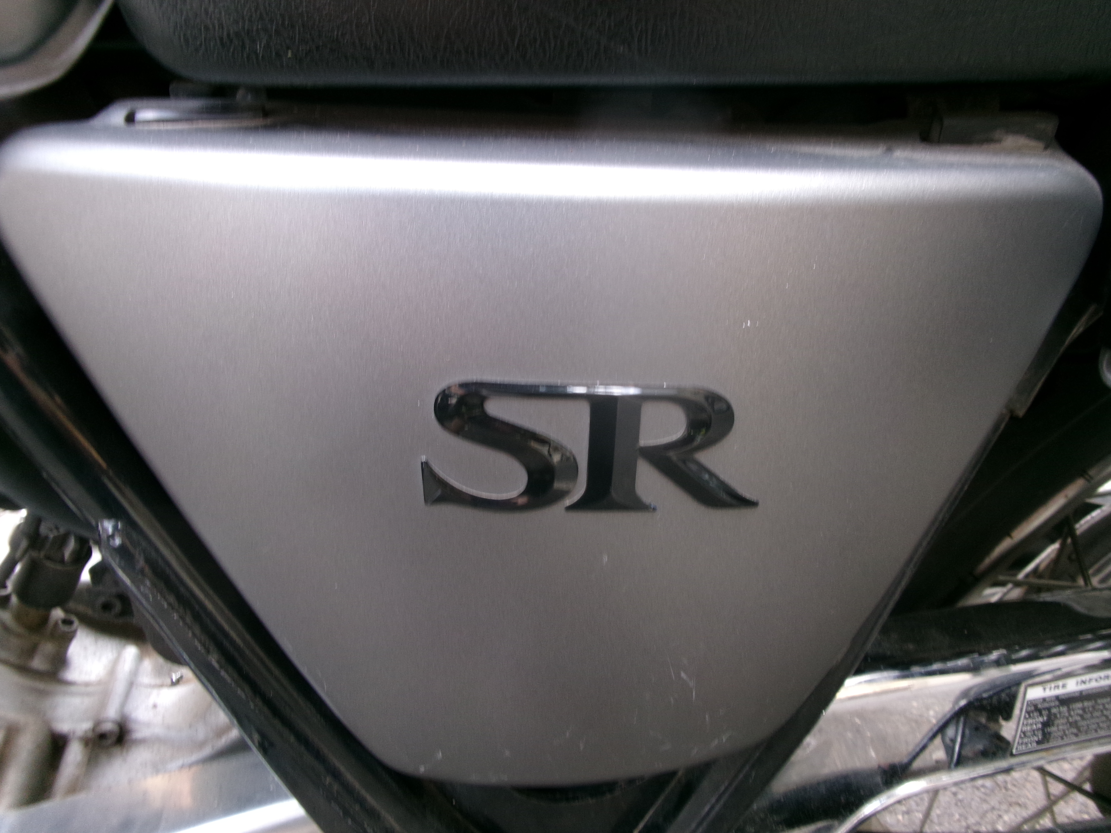 YAMAHA SR 400 foto 5
